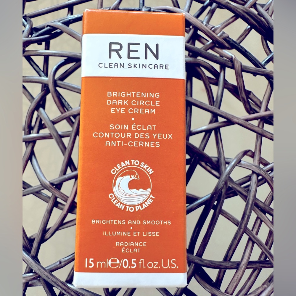 REN CLEAN SKINCARE BRIGHTENING DARK CIRCLE
EYE CREAM **New**